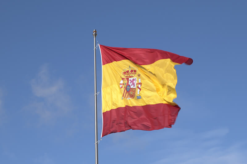 Bandera de España de 25 metros en Valdebebas